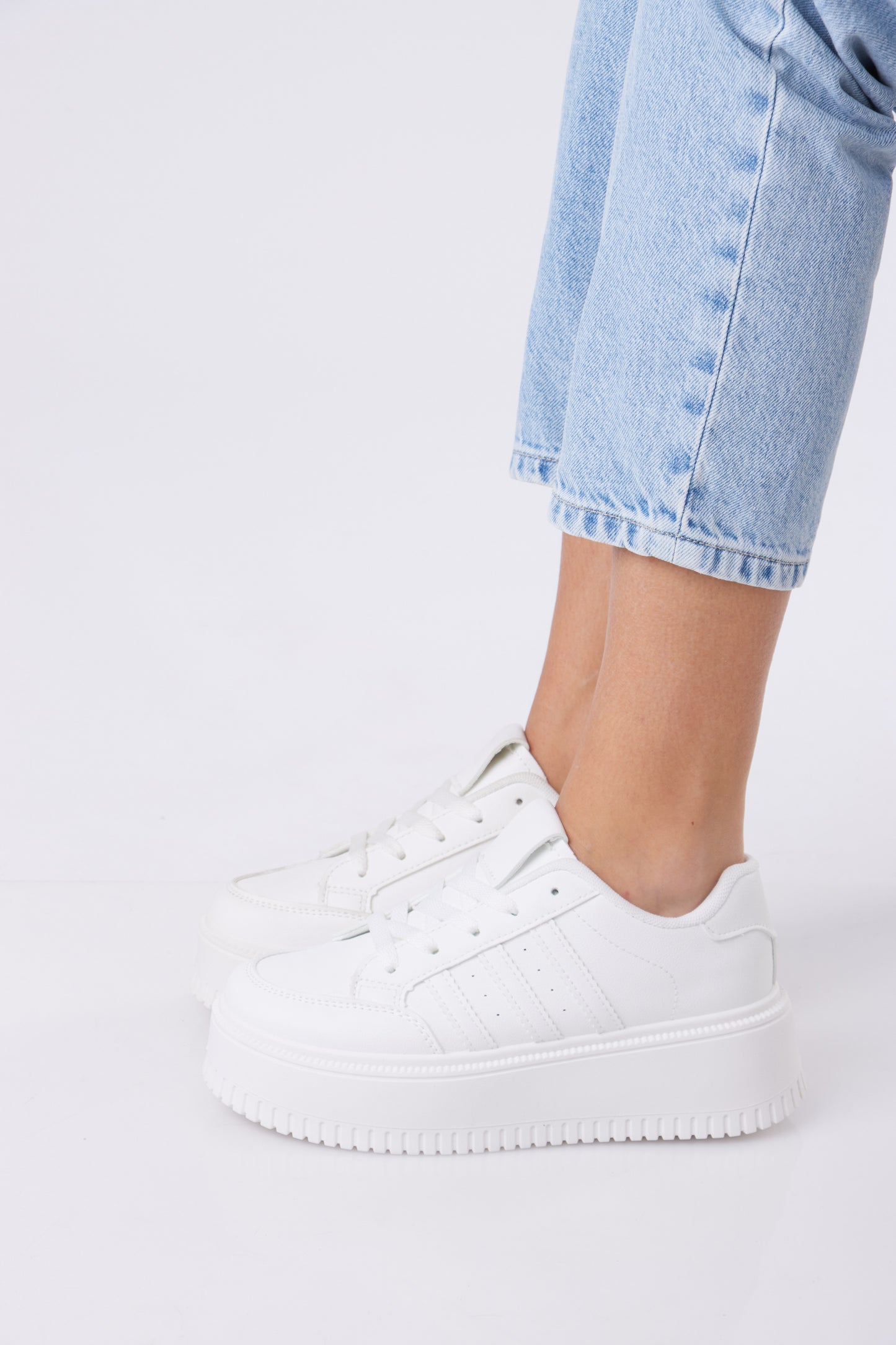 Lift sneakers