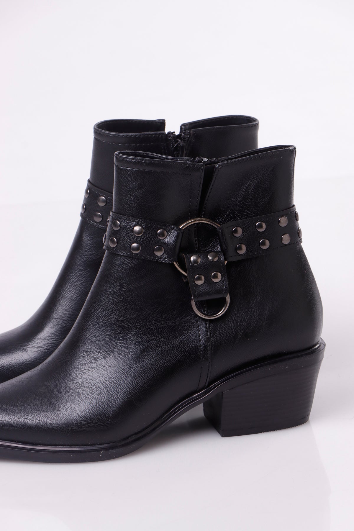 Anna Boot