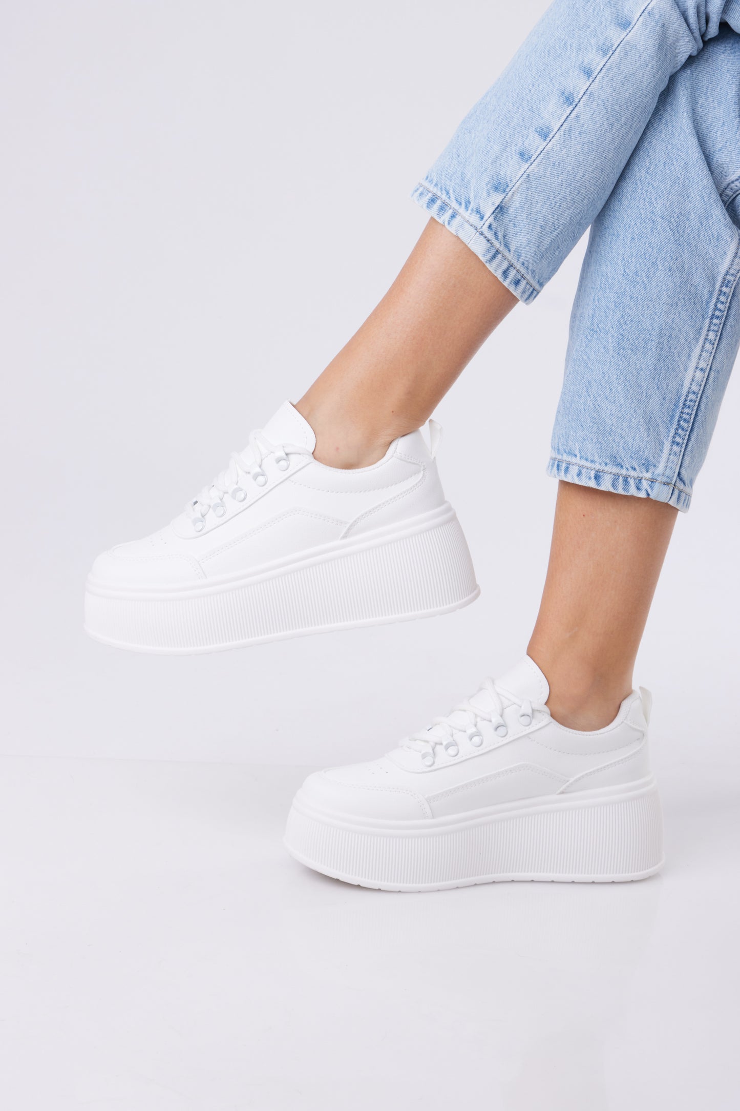 Daily Lift Sneakers