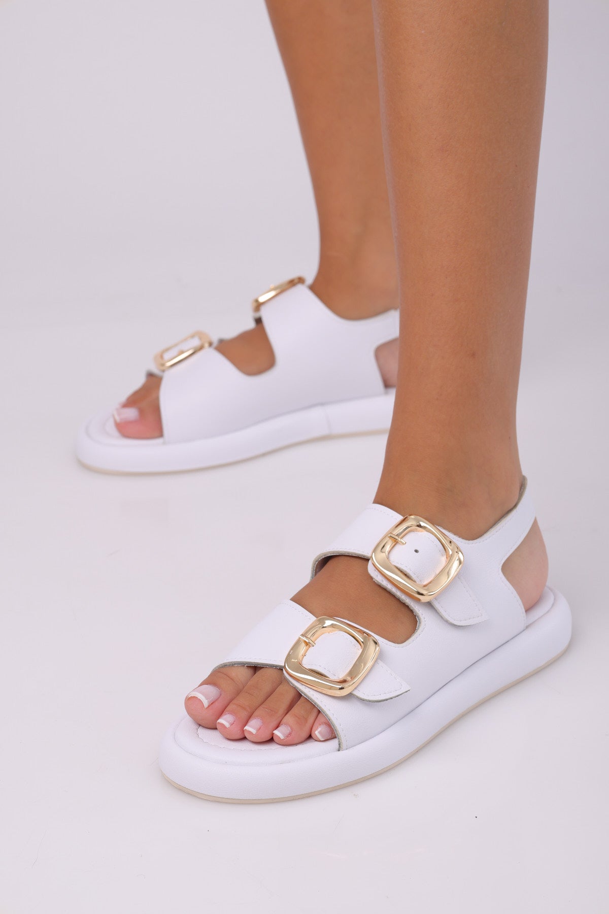 Viral sandal