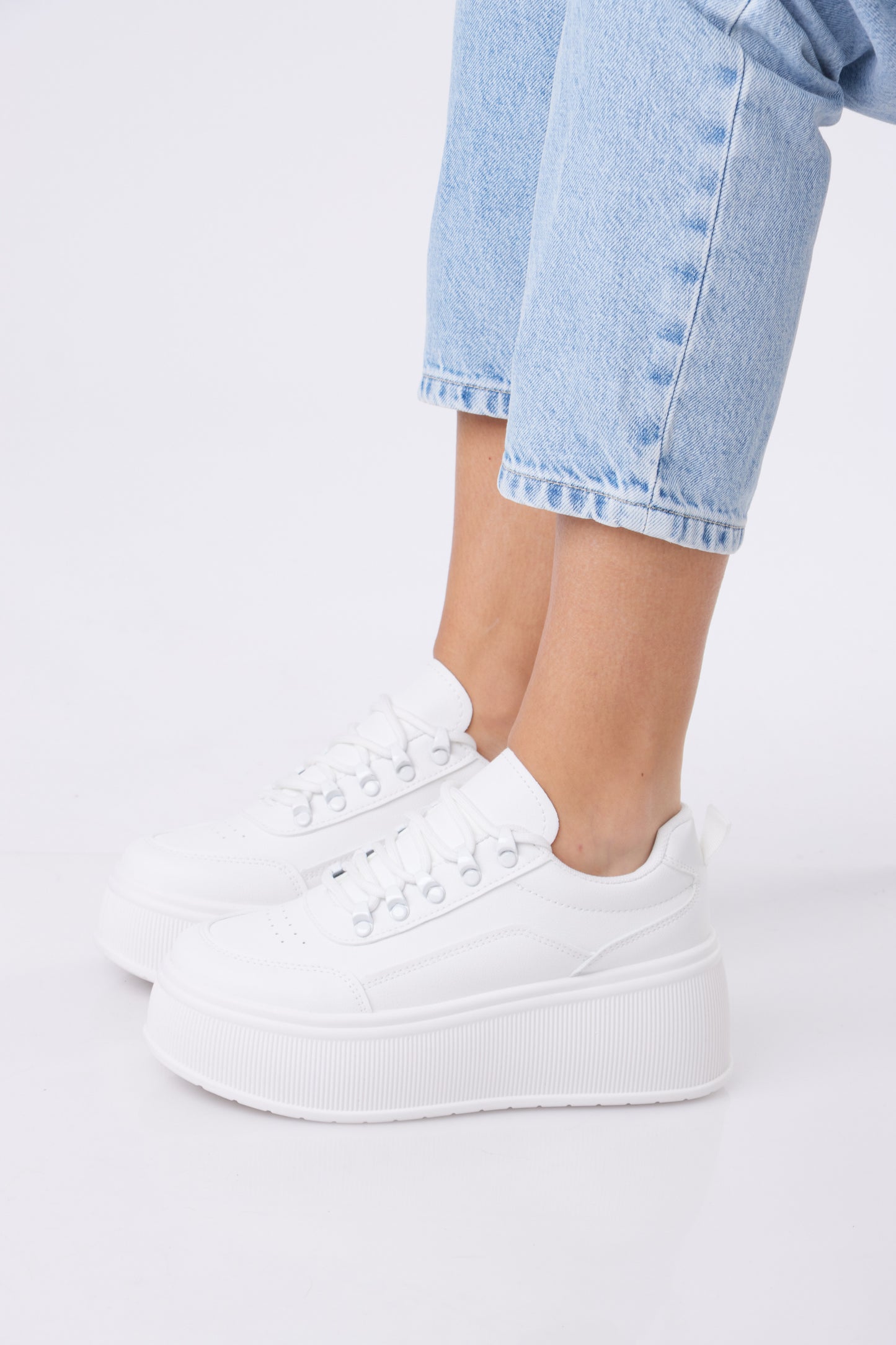 Daily Lift Sneakers
