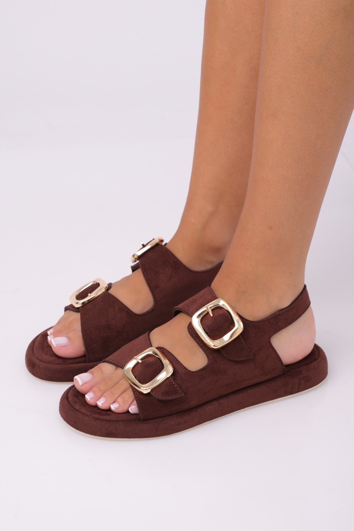 Viral sandal