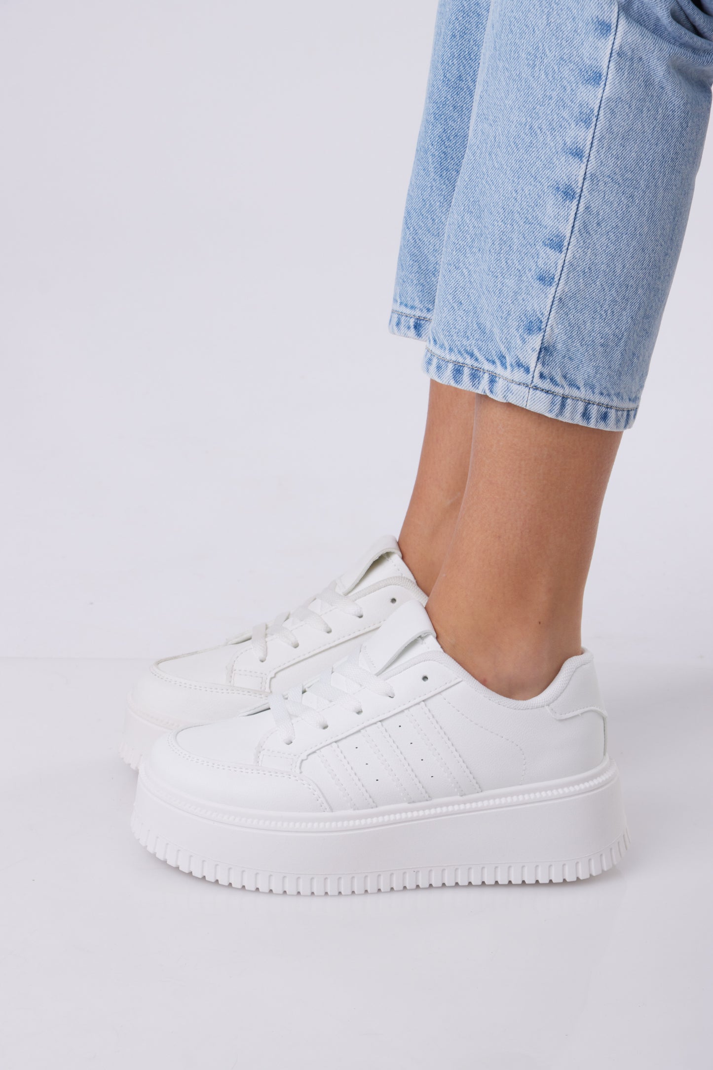 Lift sneakers