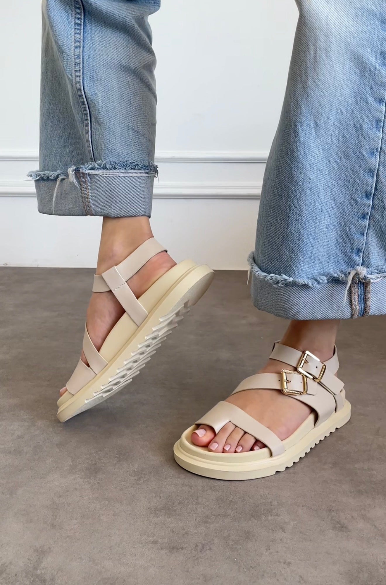 Mila Flat Sandals