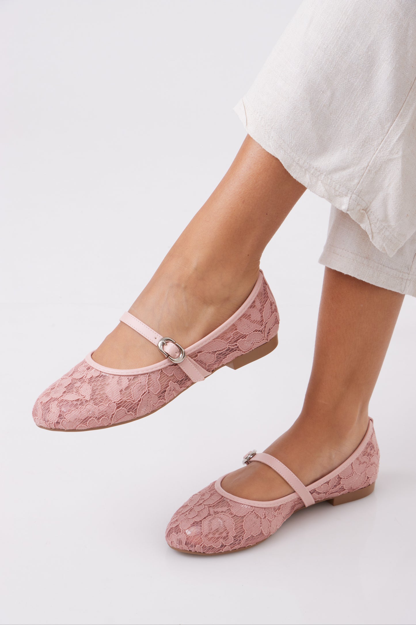 Dentelle mary janes