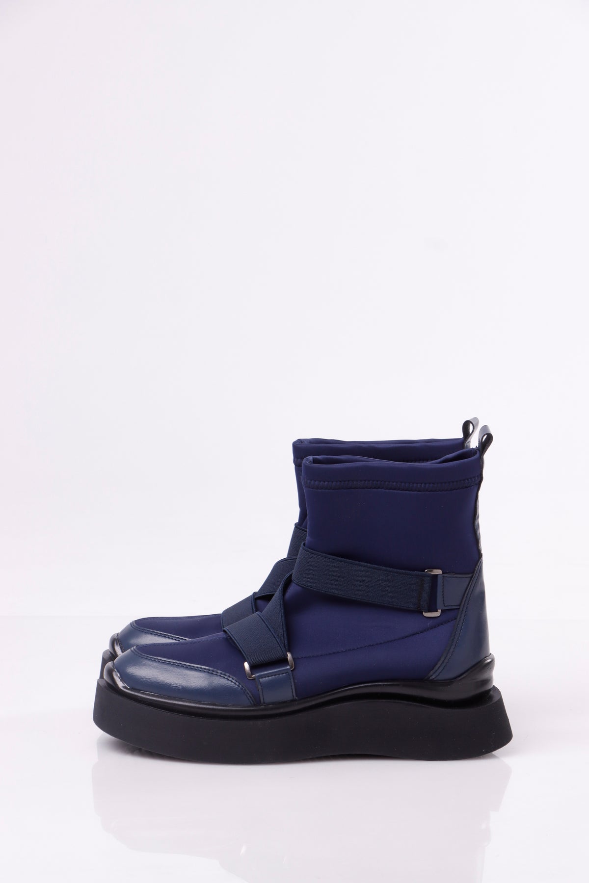 Chunky platform boots