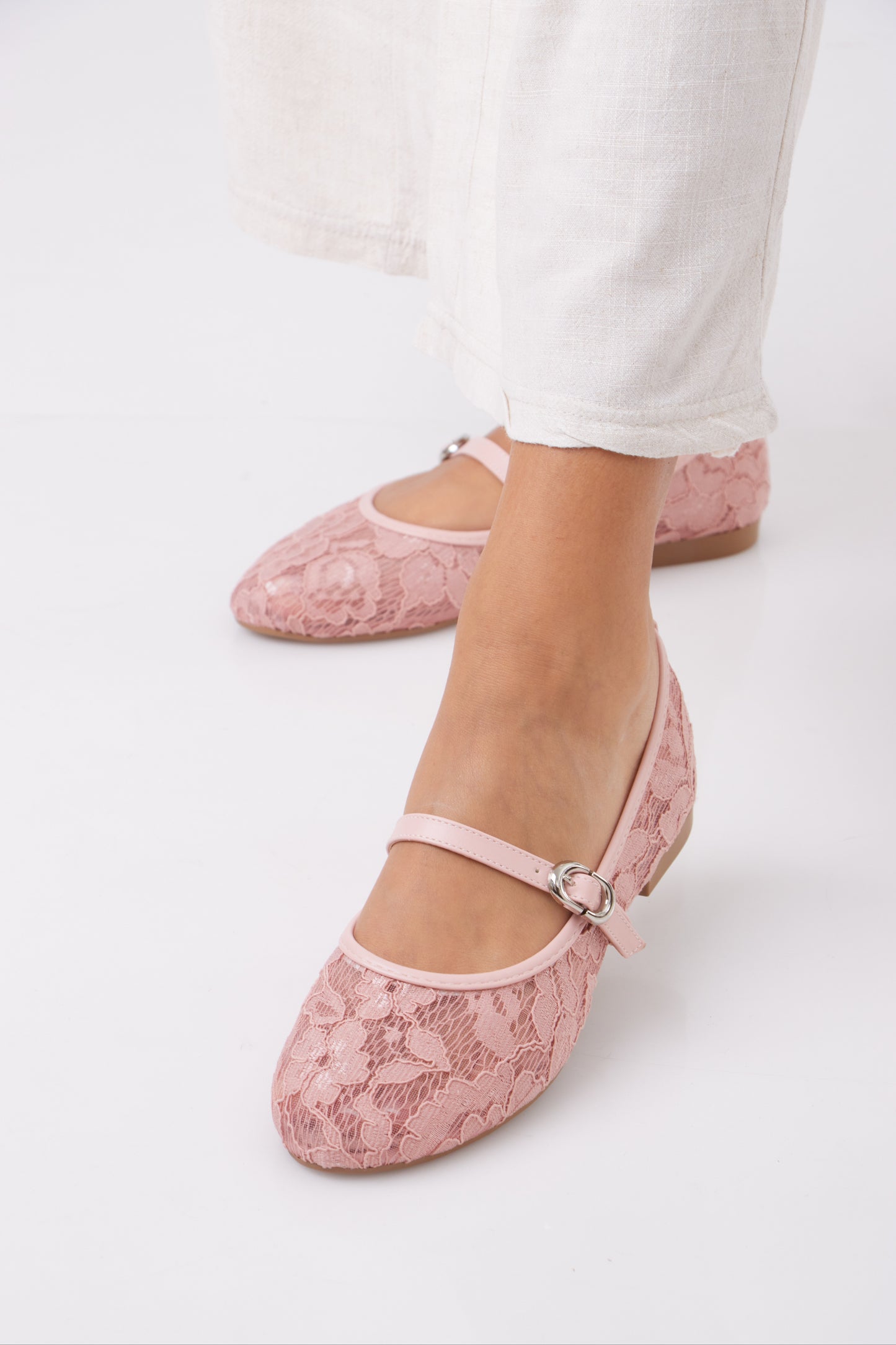 Dentelle mary janes