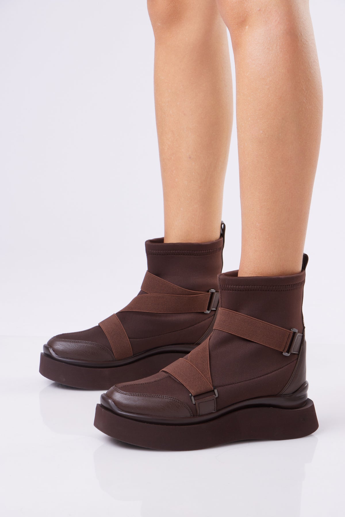 Chunky platform boots