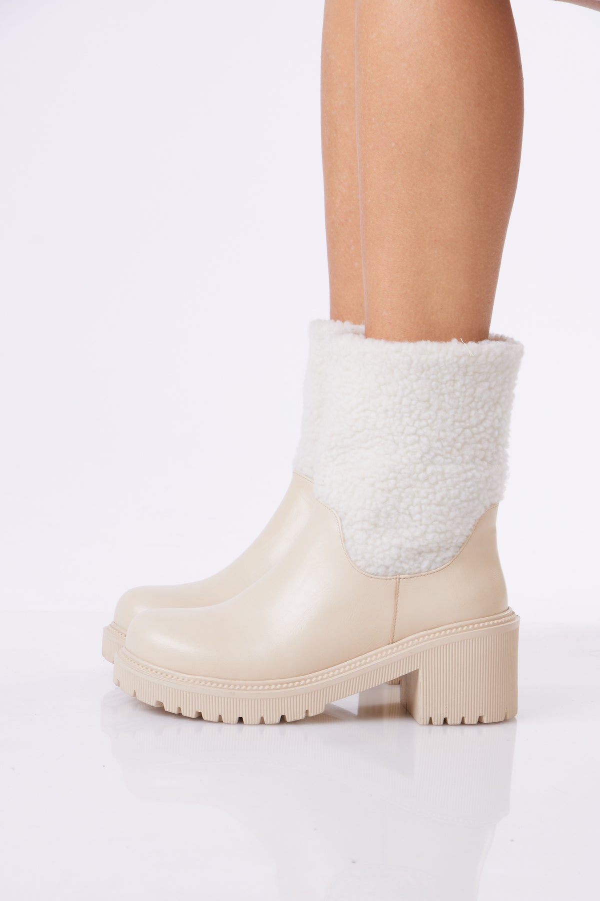 Women’s Lined Ankle Boots with Chunky Sole